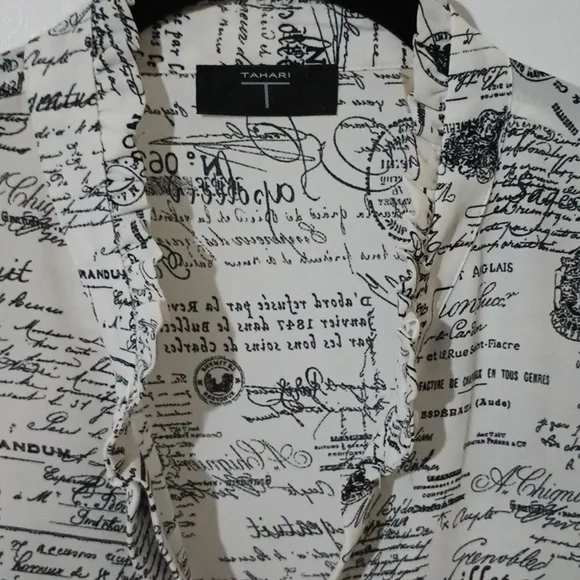 T Tahari Large Hidden Button Front With Bell Type Sleeve - Picture 6 of 11